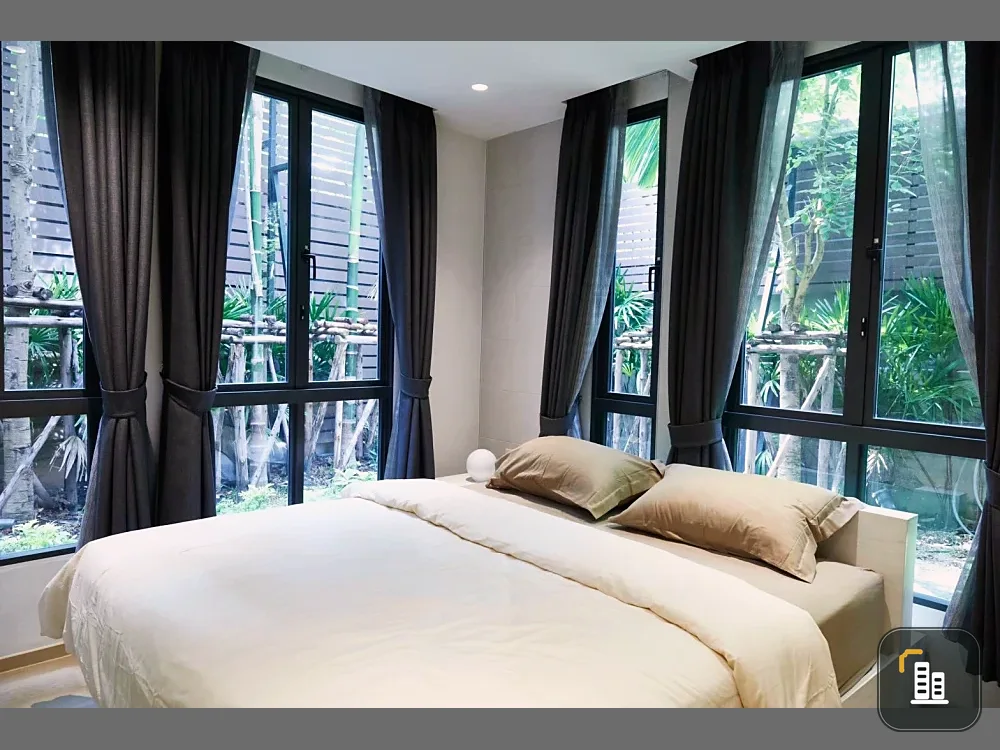 For rent: Runesu Thonglor 5, 1 bedroom, 1 bathroom unit. Lots of trees, shady and comfortable atmosphere. Don't miss out!
