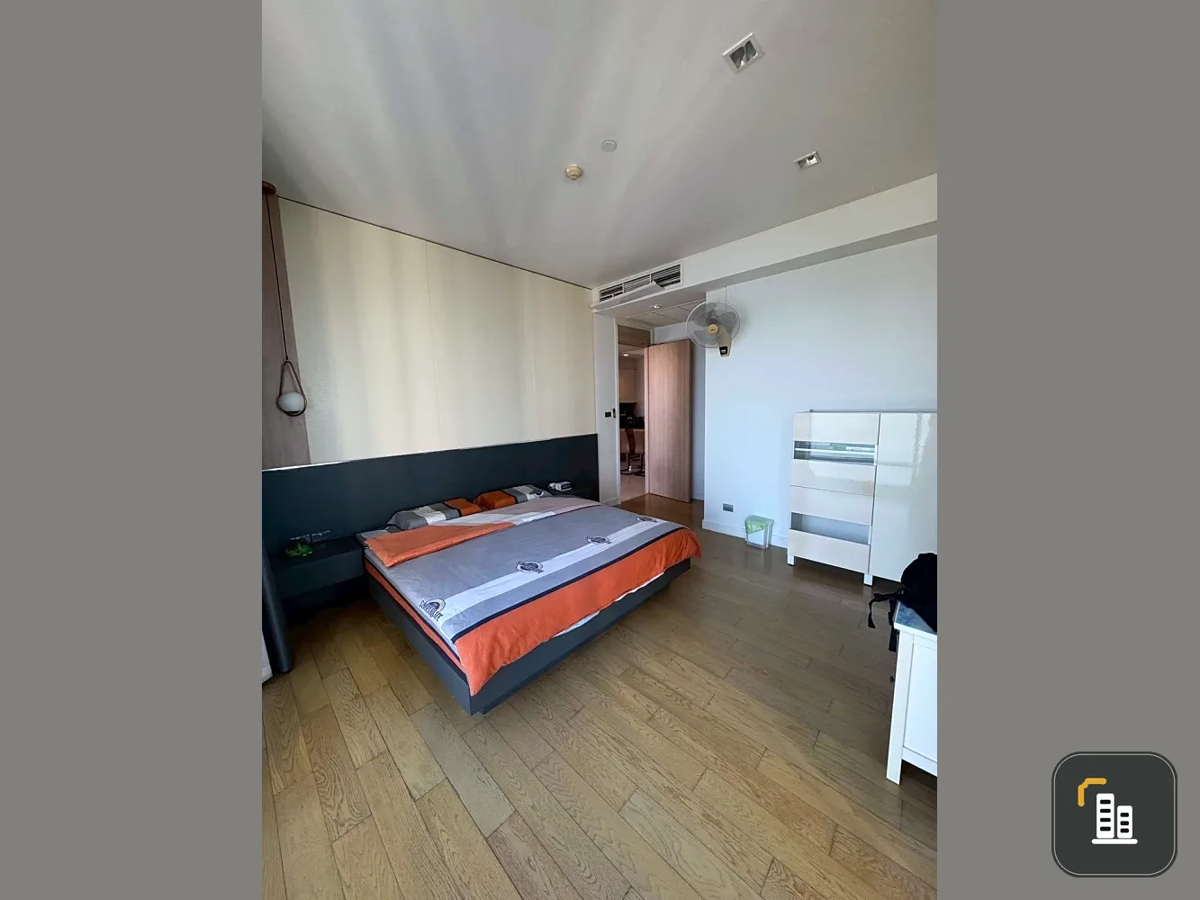Selling a 2-bedroom, 2-bathroom condo at Reflection Jomtien Beach Pattaya. The rooms are very spacious and come fully furnished with appliances; ready