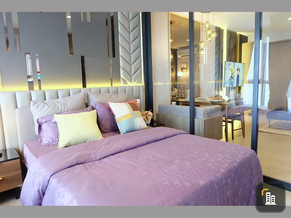 Selling a 41.04 sq.m. unit at The LINE Phahonyothin Park. Fully furnished with built-in furniture and all appliances included. Don't miss out!