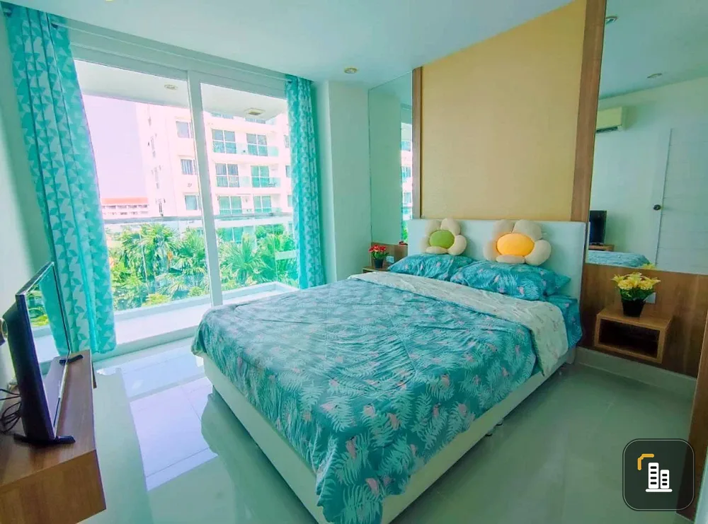 For rent: Amazon Residence Pattaya, 1 bedroom, 1 bathroom. Spacious living area, beautiful unblocked view. Book now!