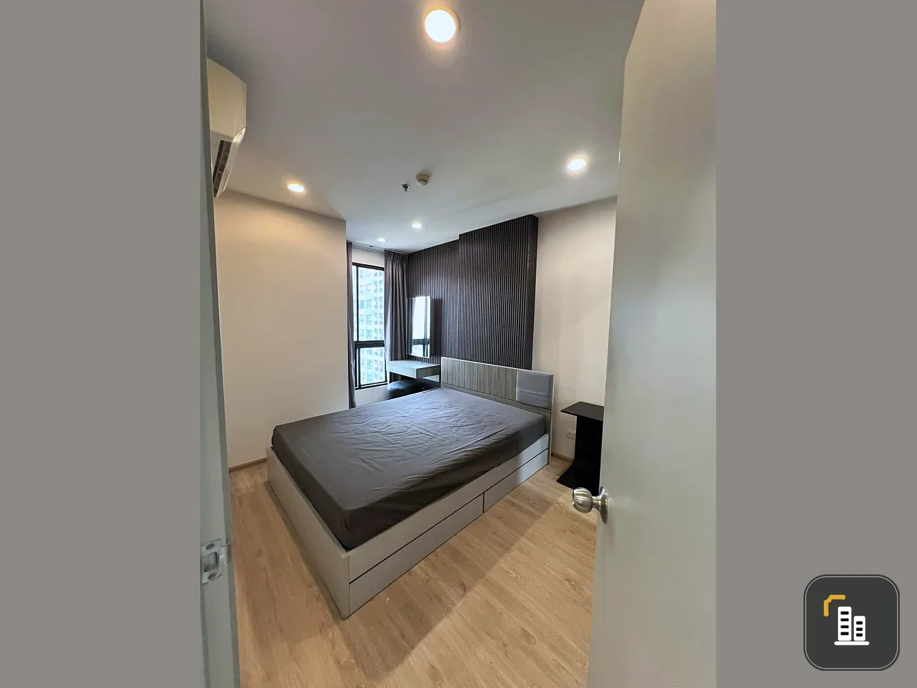 Condo for sale: Ideo Sathorn-Tha Phra, high floor unit, ready to move in, fully furnished. Book now!