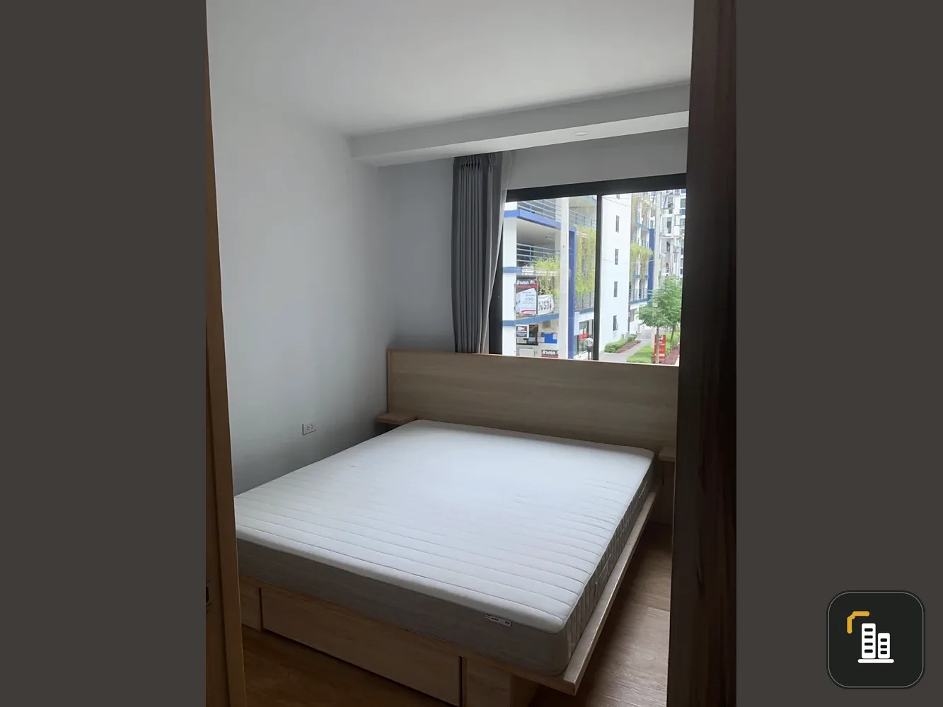 WE Condo for rent, corner unit, very livable, fully furnished, complete with appliances. Book now!