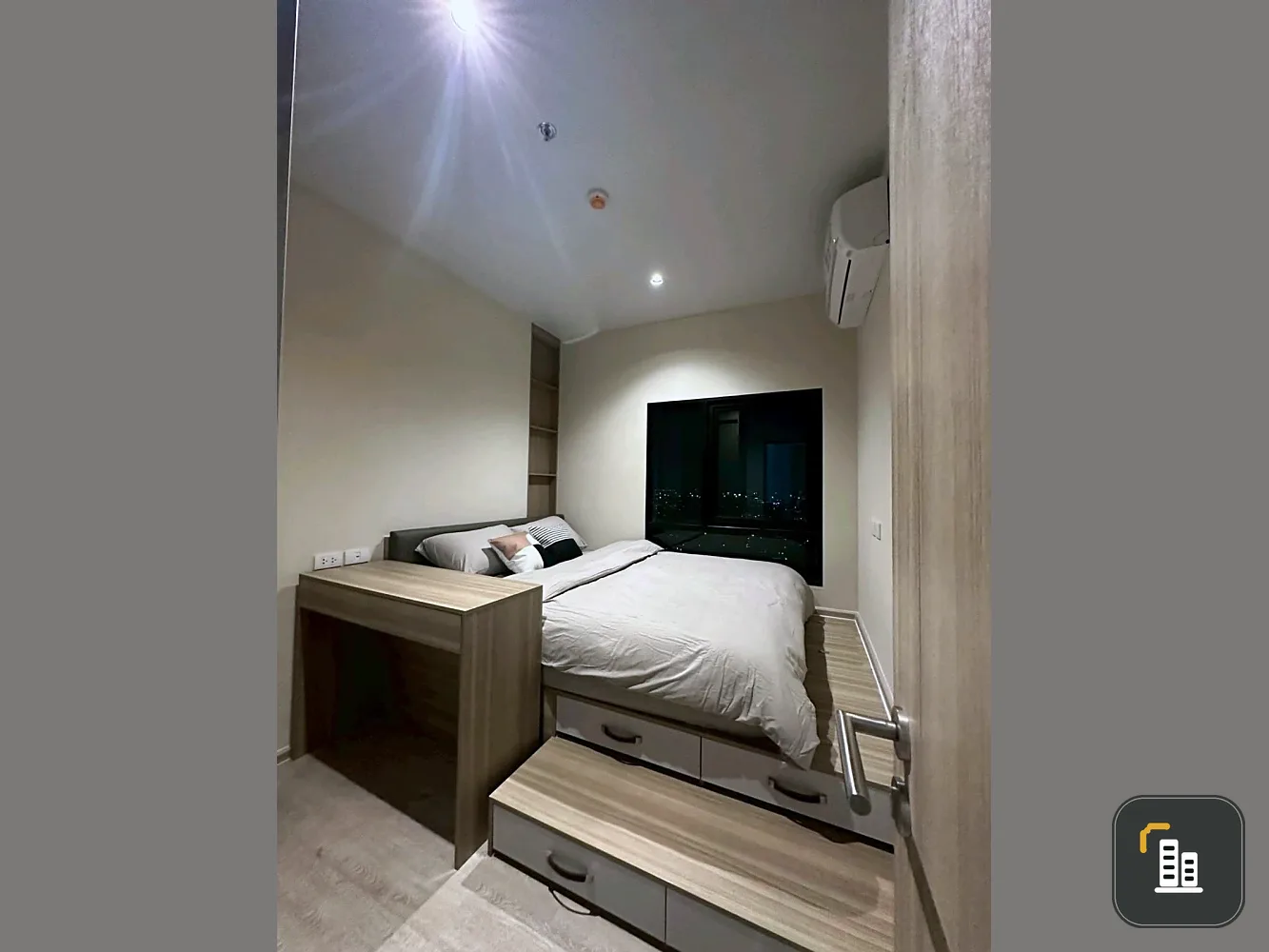 Selling Altitude Unicorn Sathorn - Tha Phra, 25th floor. High floor, beautiful view, fully furnished. Book now!
