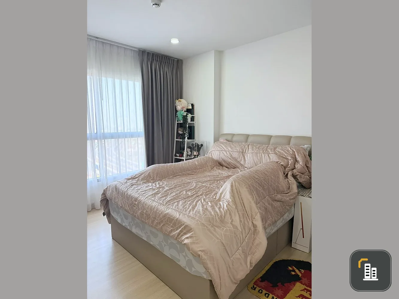 Selling Supalai Park Talat Phlu Station high-floor unit, fully furnished with appliances. Book now!