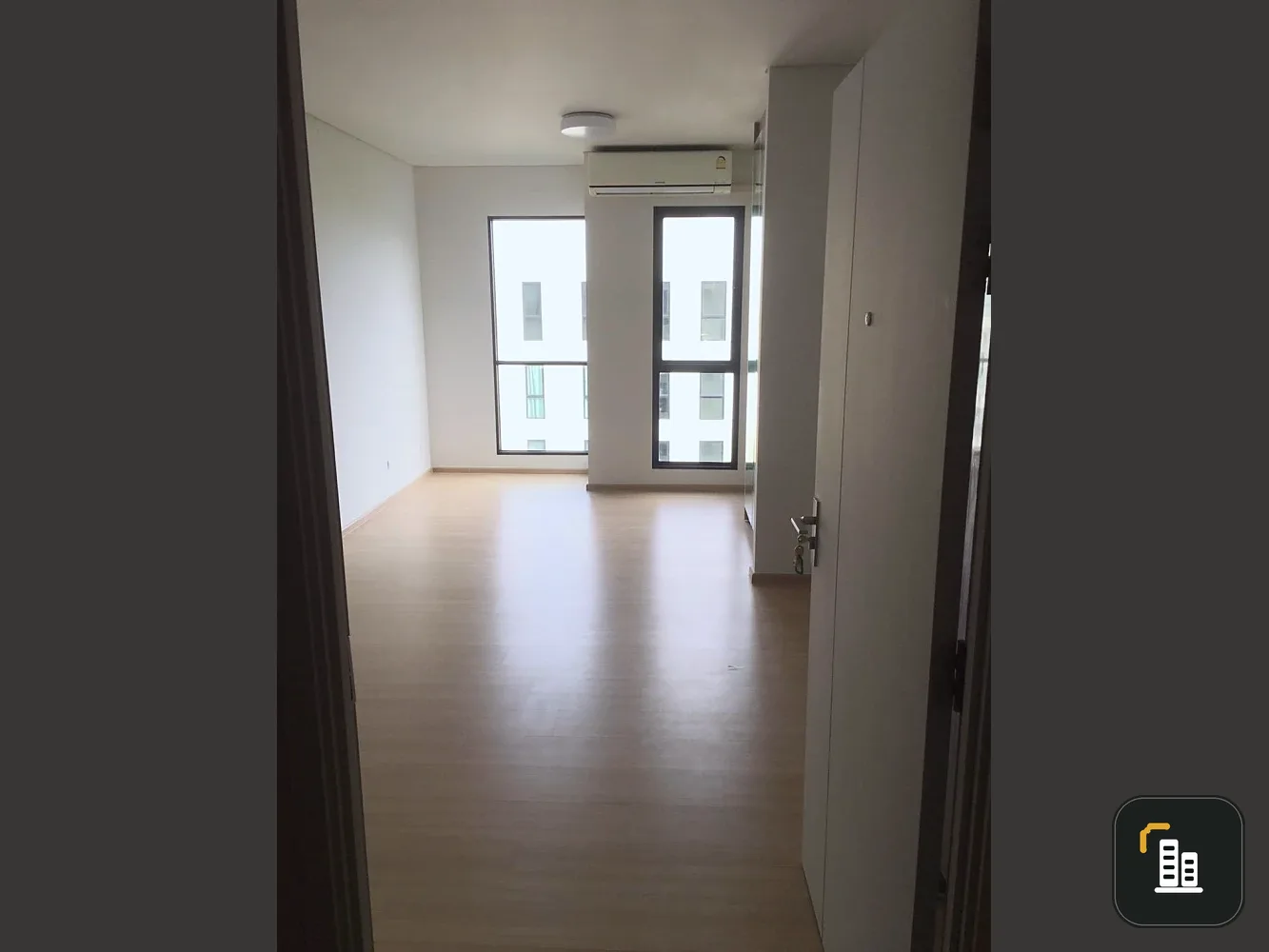Selling a Unio Sukhumvit 72 condo unit on the 8th floor. Great location, convenient transportation. What are you waiting for?