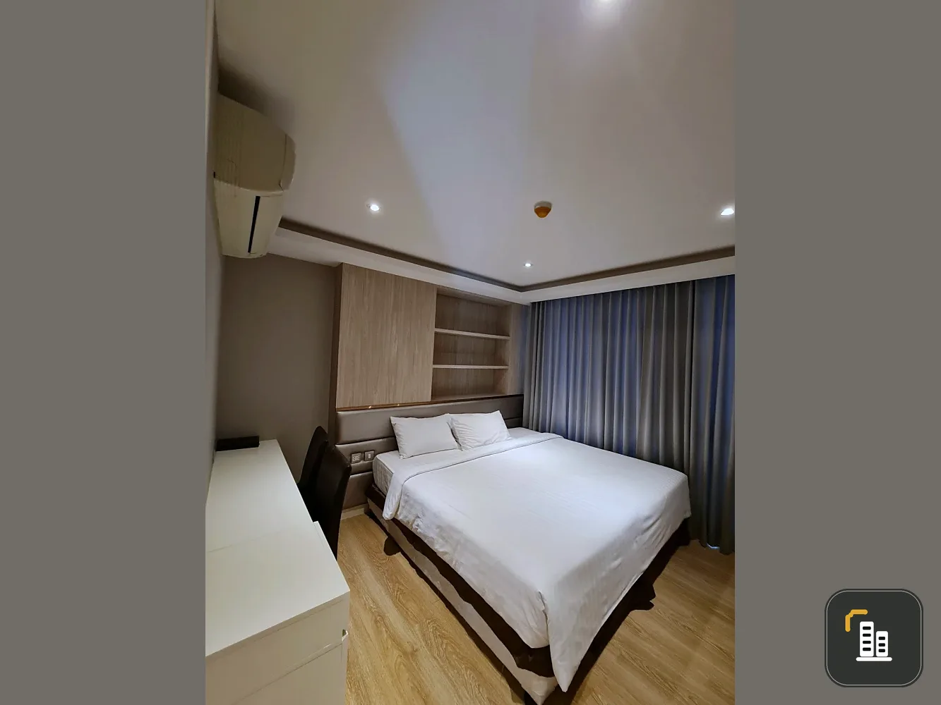 Selling H Condo Sukhumvit 43, 30th floor. Spacious and comfortable unit, fully furnished. Book now! (Hurry!)