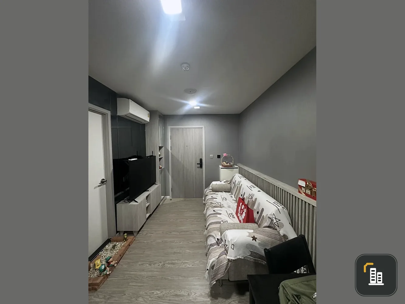 Selling Kave Seed Kaset 1 bedroom, 1 bathroom unit with full amenities and a great location. Book now!