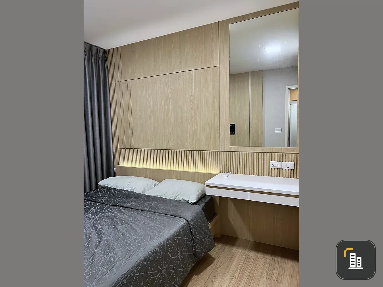Plum Condo Mix Chaengwattana for sale. Very well maintained, **built-in furniture throughout**, beautiful condition, ready to move in immediately.