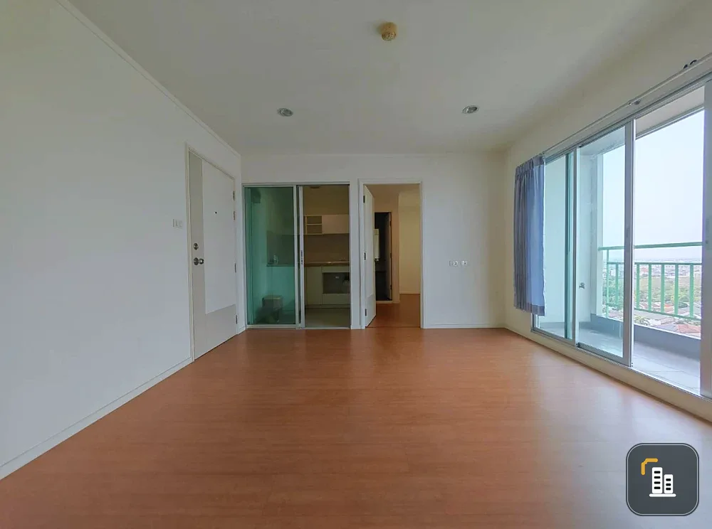 Selling a high-floor unit at Lumpini Park Rattanathibet-Ngamwongwan. Nice, breezy, spacious and comfortable. Book now!
