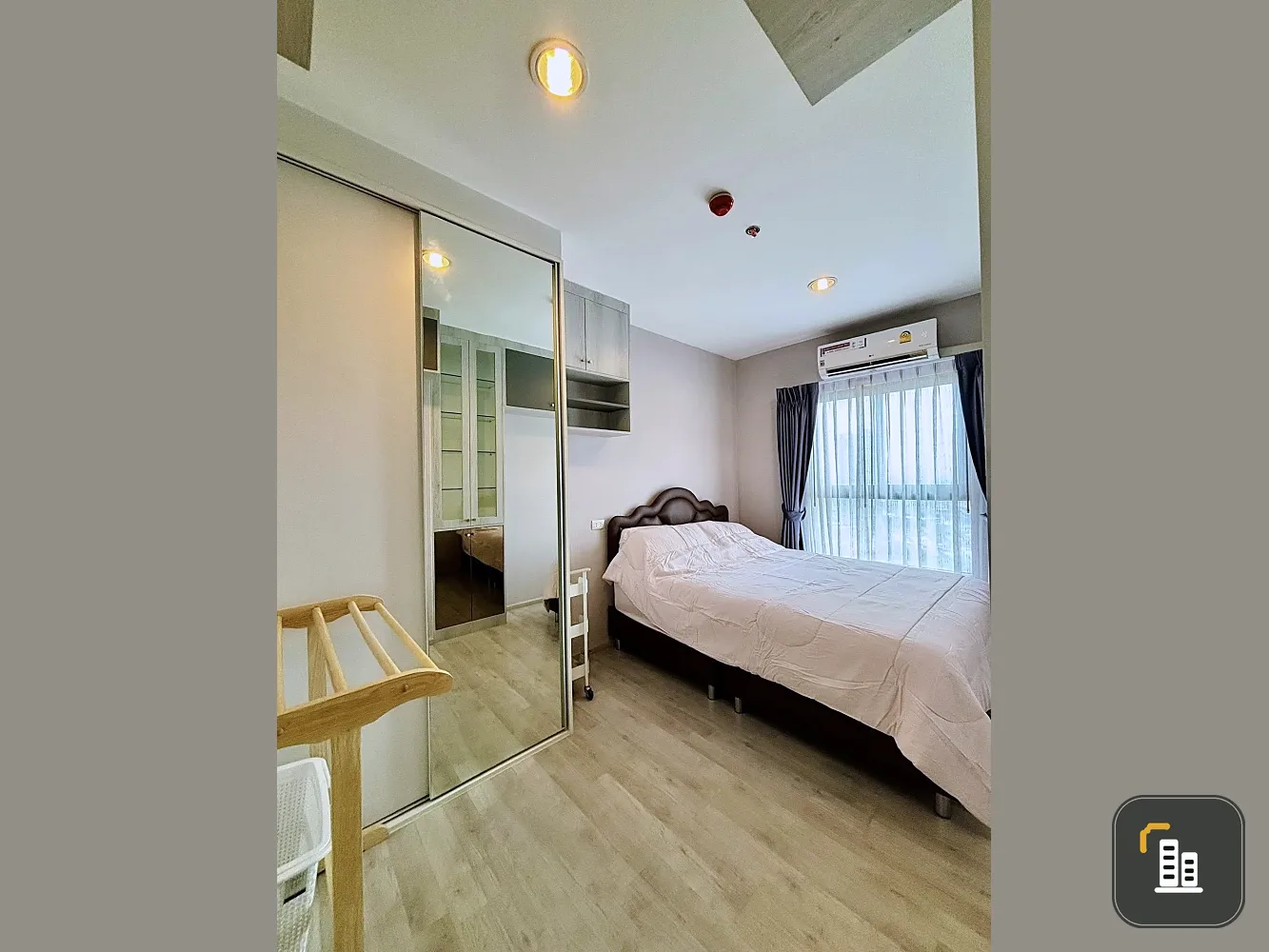 Plum Condo Central Station for rent. Ready to move in, fully furnished, and affordably priced. Book now, don't miss out!
