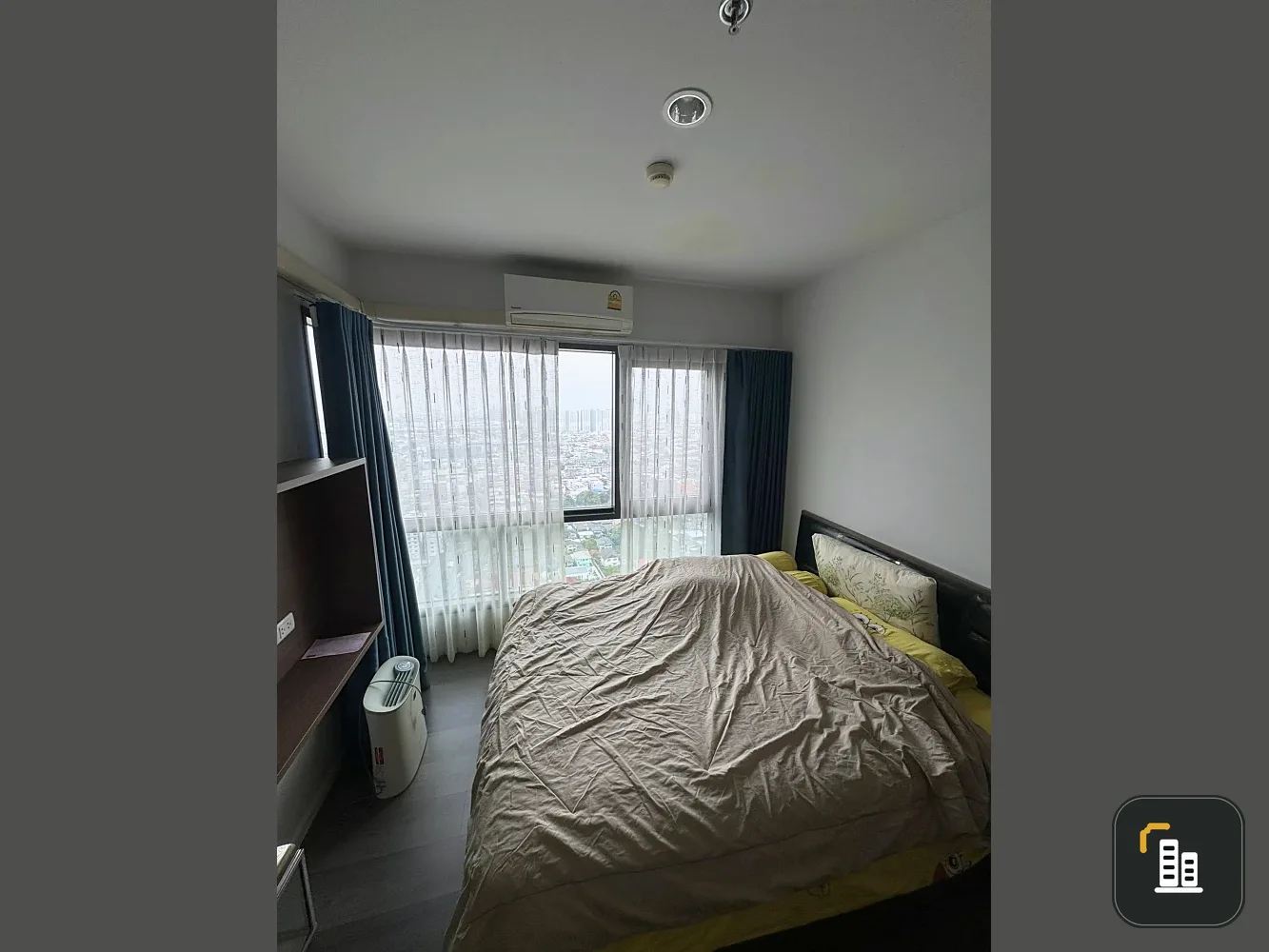 For sale or rent: The Stage Taopoon Interchange condo. Nice unit on the 31st floor with great views. Book yours today!