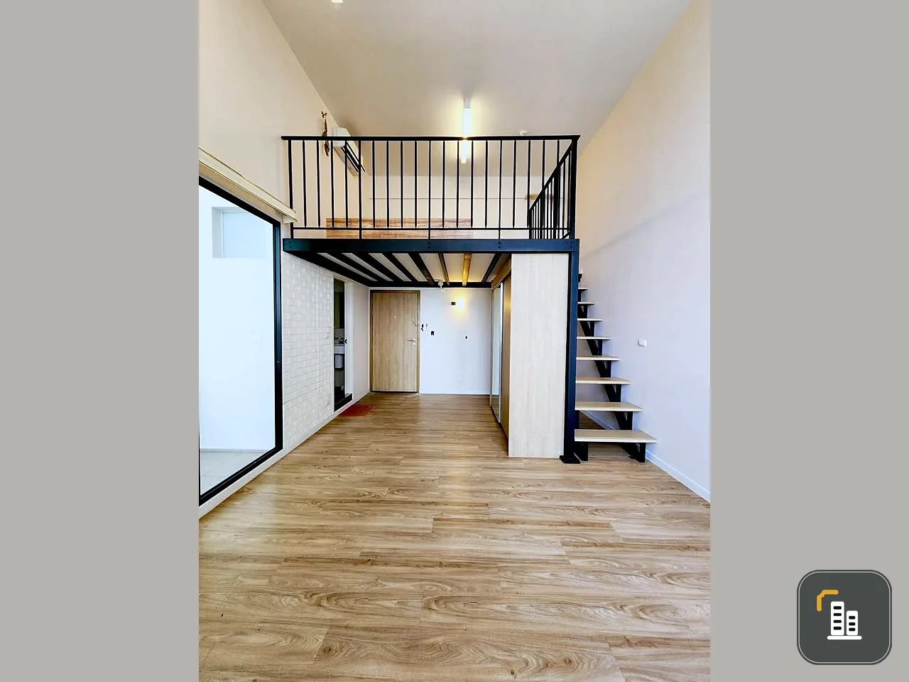 Selling Blossom Condo @Fashion, Duplex unit, 18th floor. Beautiful, bright, and unobstructed view with high ceilings. Book now!
