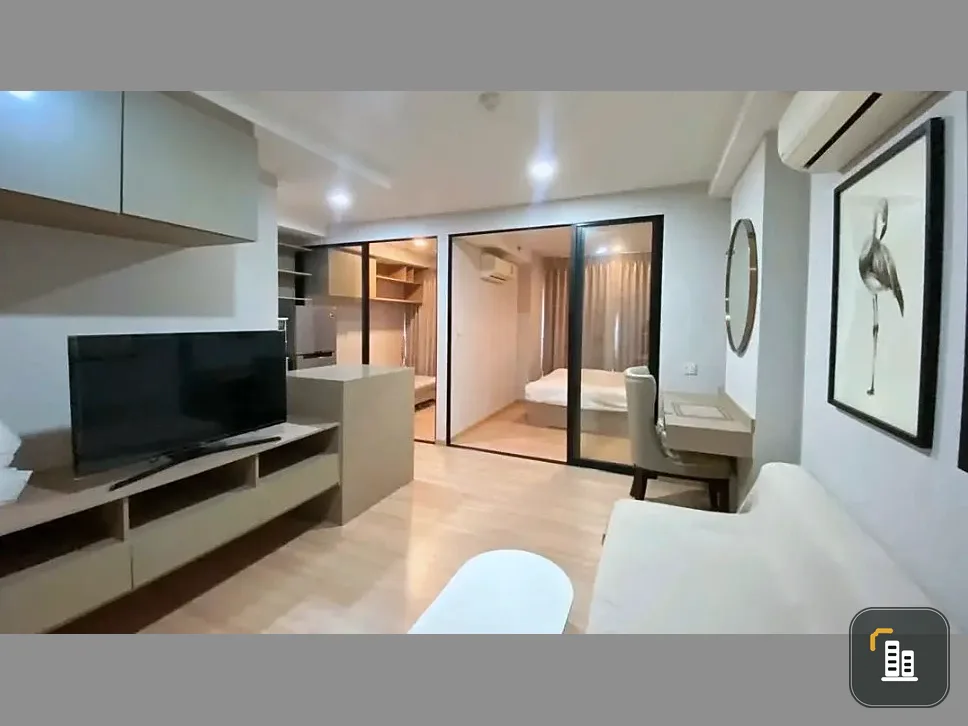 Selling Knightsbridge Skycity Saphanmai. Spacious and comfortable unit, right next to BTS, extremely convenient for travel. Don't miss out!