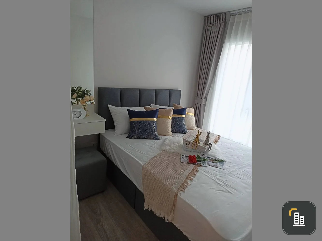 For rent: Regent Home Bangna, beautifully decorated unit with modern furniture and built-in features. Ready to move in.