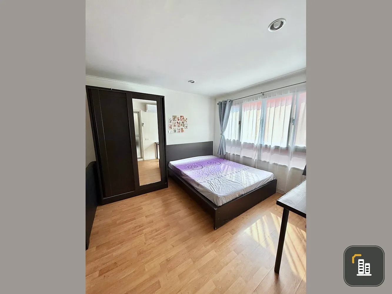 Selling a 7th-floor unit at Lumpini Ville Cultural Center. Excellent location, convenient transportation, and fully furnished. Don't miss out!