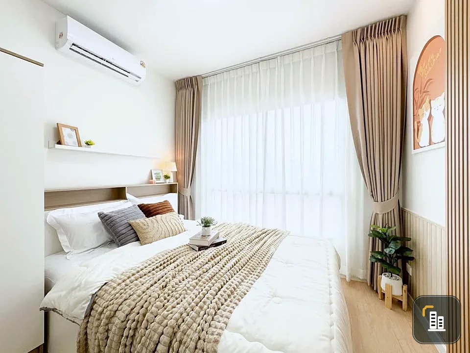 For sale: The Kit Sukhumvit 113. Garden view, spacious balcony, separate kitchen area, fully furnished, very livable.