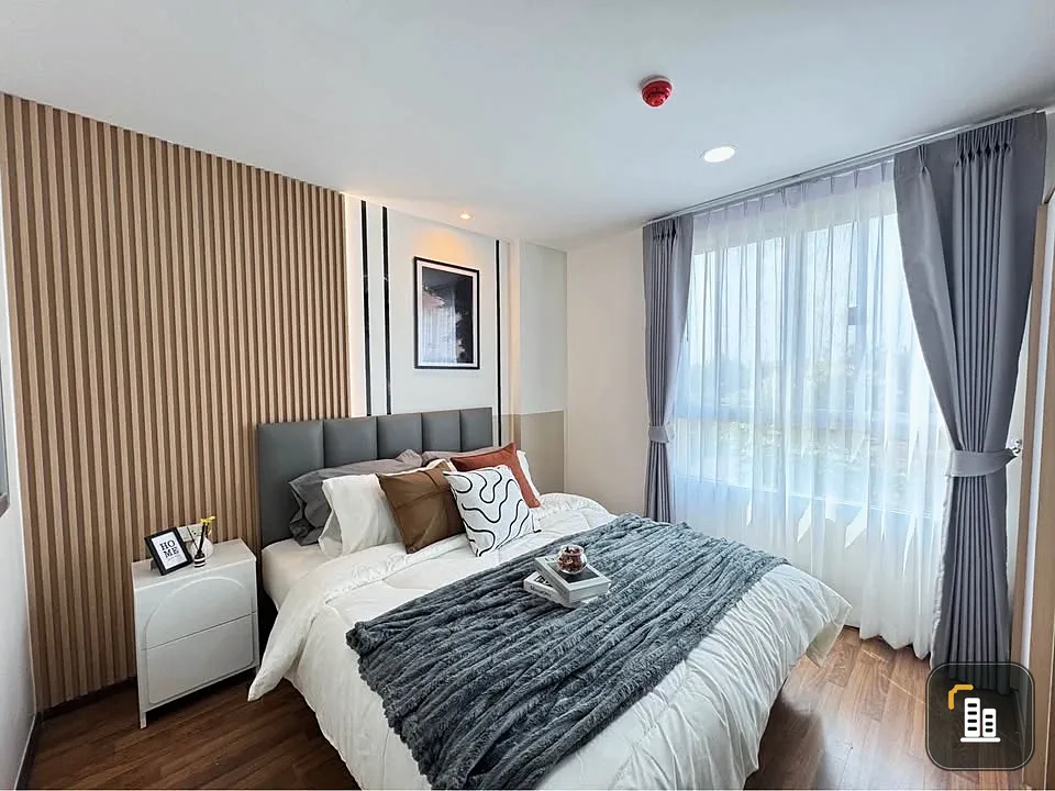 For sale: U Hua Mak Station condo, 3rd floor, Building B. Unobstructed view, fully furnished. Beautiful unit, act fast!