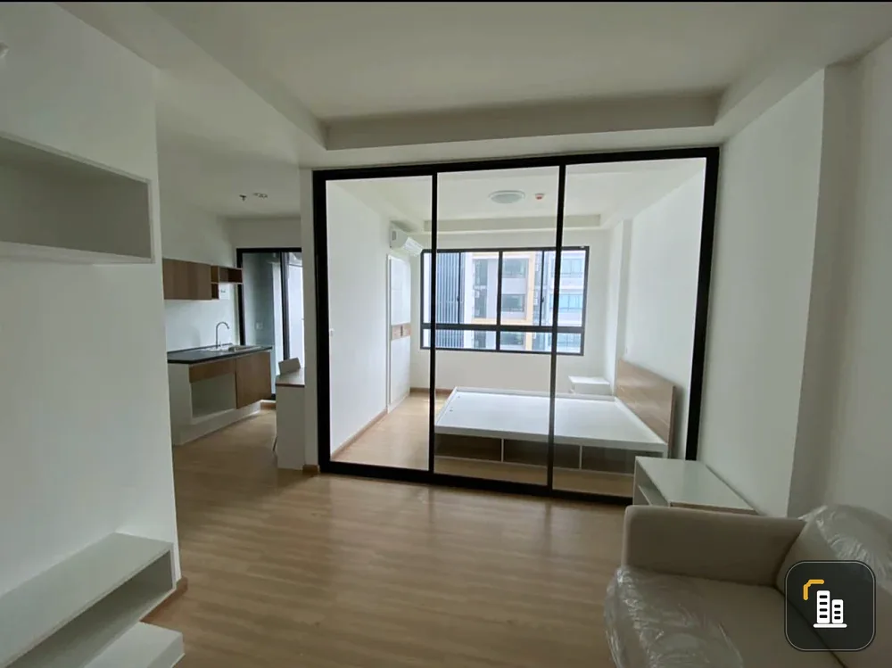For rent: J Condo Kanlapaphruek-Sathorn. Ready to move in, fully furnished, high floor, spacious. Book now!