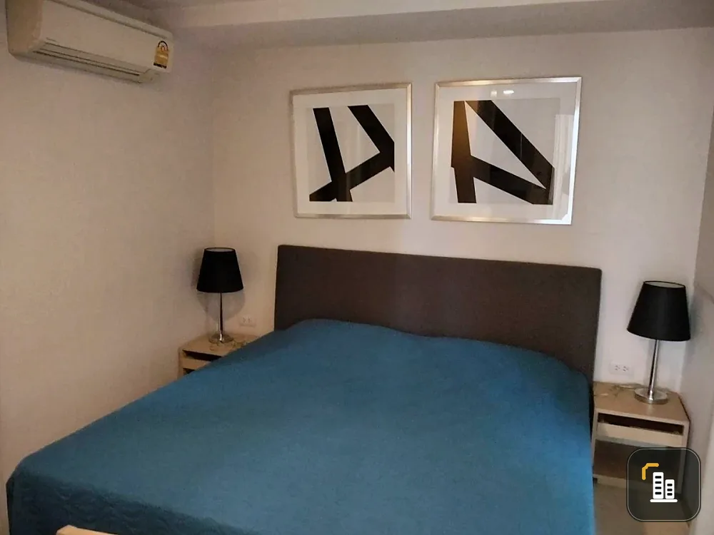 For rent: Liv@49 (Sukhumvit 49). Nice, fully furnished room. Book now! Don't miss out!