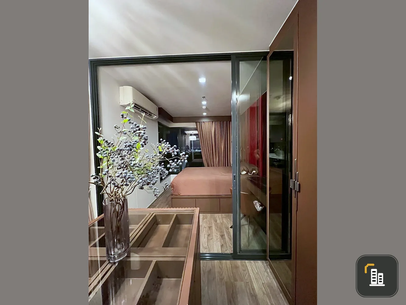 Life Ladprao Valley condo for rent. Fully furnished with built-in furniture, ready to move in. Unobstructed view. Book now!