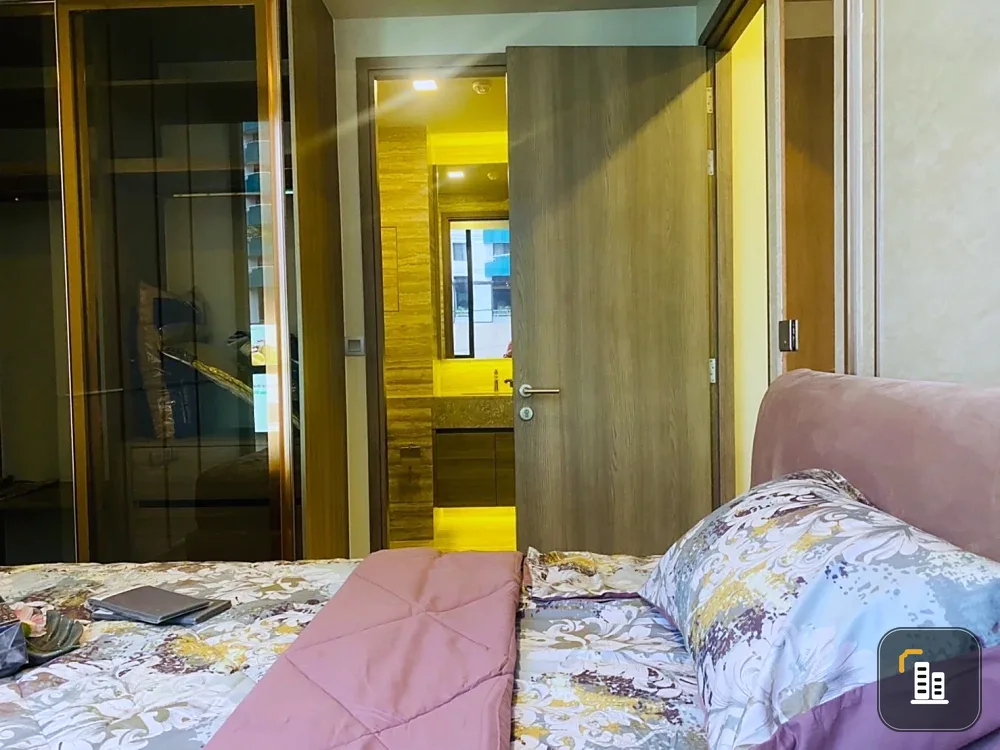 Urgent Rental! 1 Bedroom on the 10th Floor in a Prime Location, Near BTS/MRT