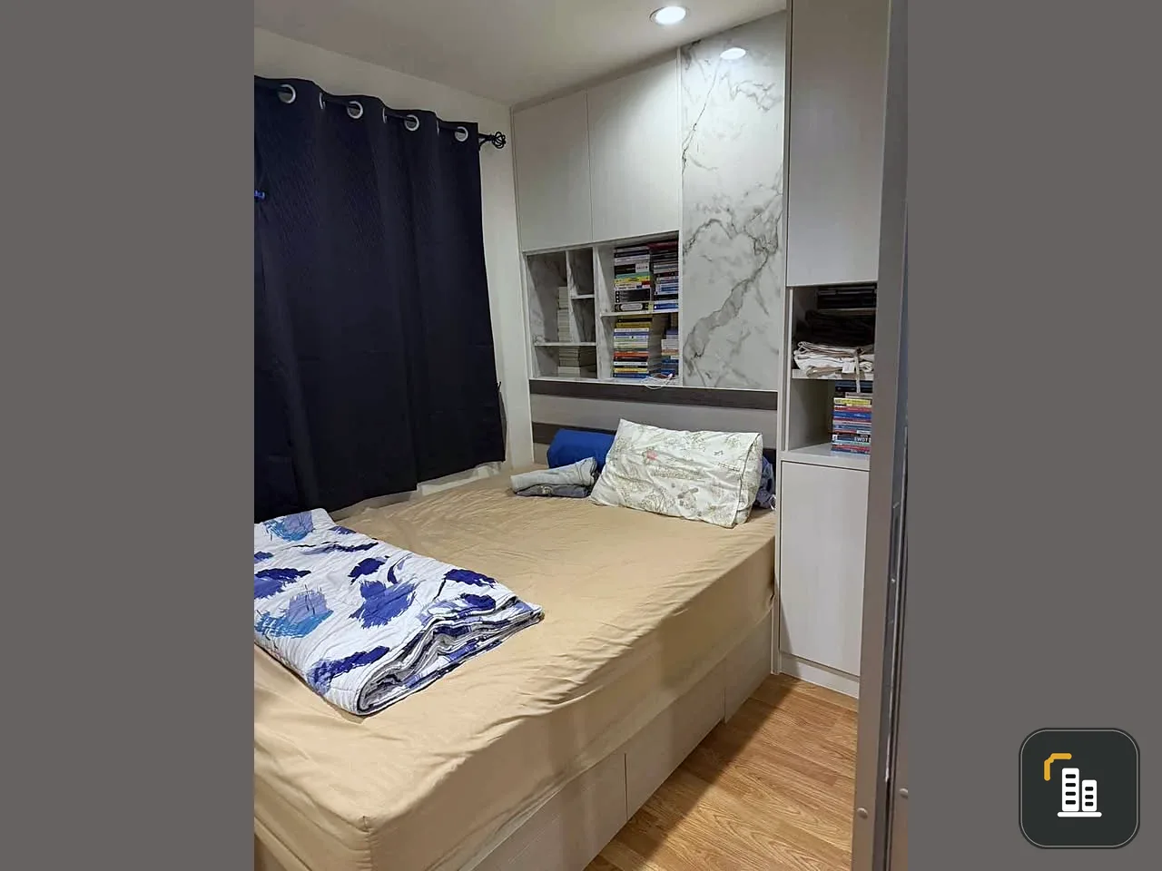 For sale or rent: Lumpini Park Phetkasem 98, 20th floor unit. High-quality built-in furniture. Don't miss out!