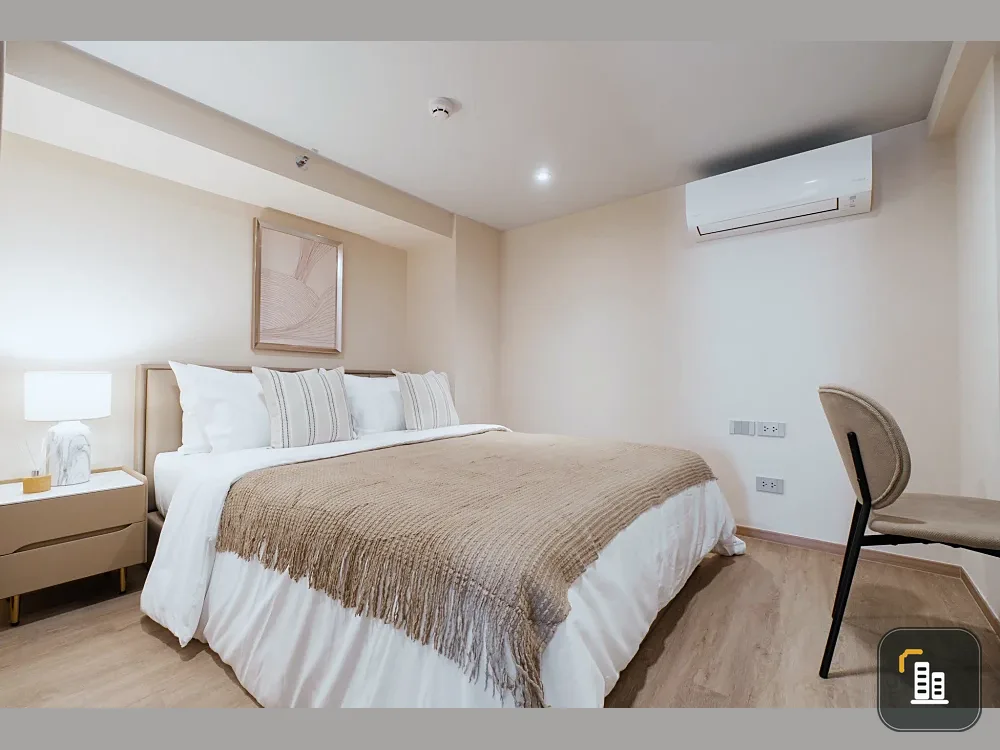 For rent: Culture Chula apartment. Beautifully decorated in a modern style with quality furniture and complete appliances. Unobstructed view of Lumpin