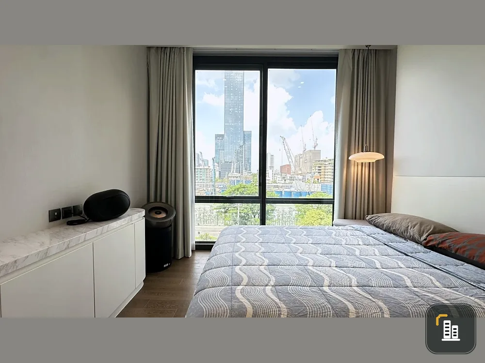 Luxury condo for sale at Munich Langsuan. Beautiful, upscale, and very livable. Buy now!!