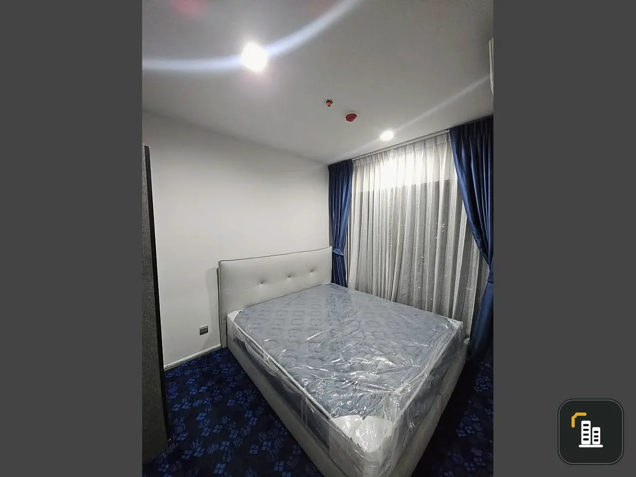 Condo for rent, Life Asoke Rama 9. Spacious and comfortable unit with full furnishings and appliances. Just bring your personal belongings and move in