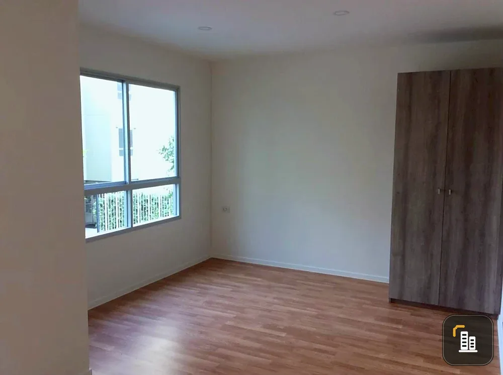 Urgent sale! Lumpini Ville Pranangklao-Riverview, unfurnished unit, affordable price. Perfect for interior decorating enthusiasts!