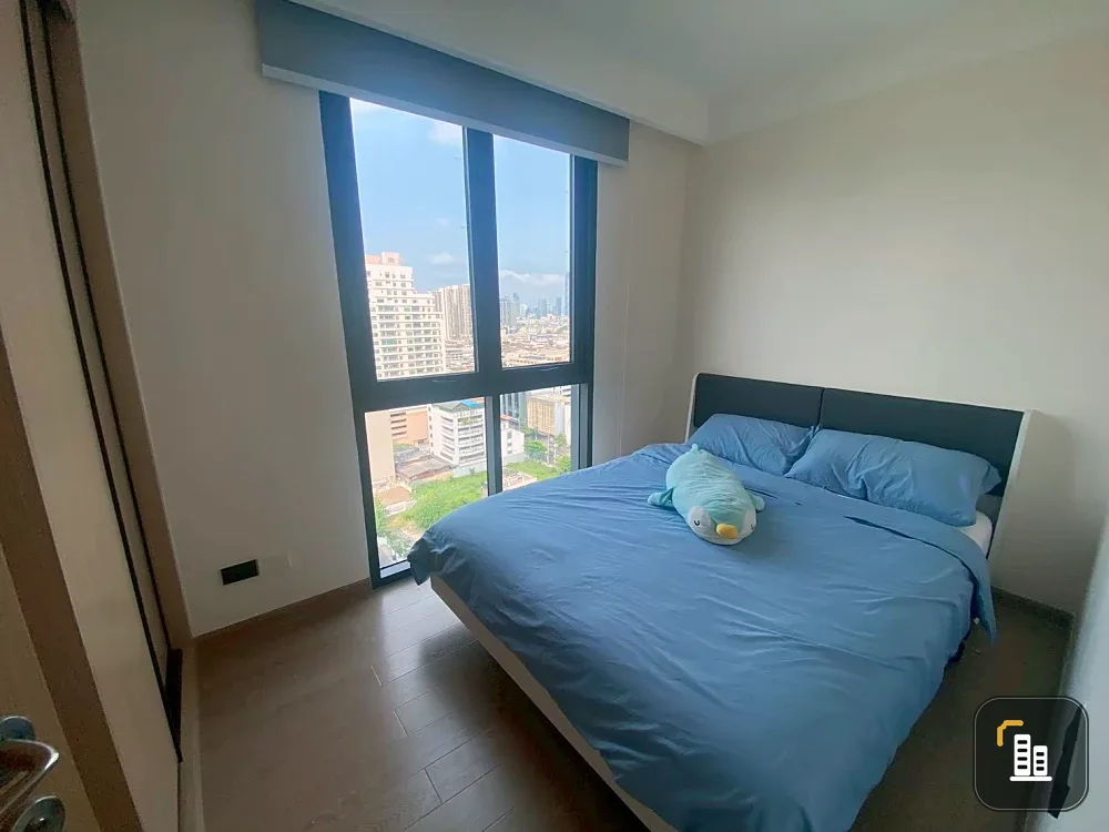 For rent: Regal Sathorn-Narathiwat, fully furnished apartment, high floor. Book now!
