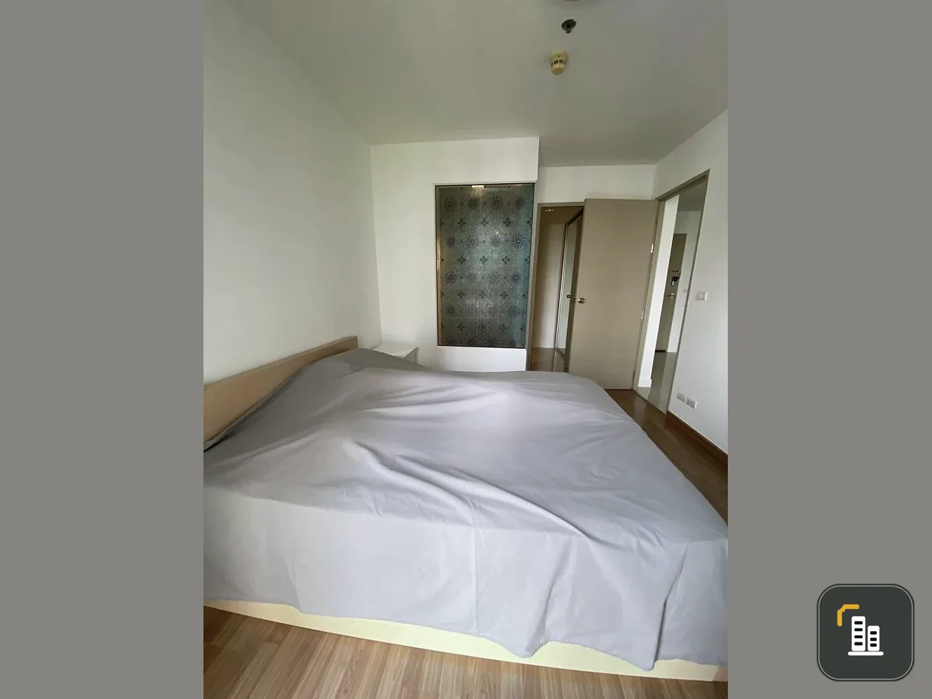 Ideo Mix 103 Condominium for rent Great location near BTS Udomsuk, convenient travel to the city.