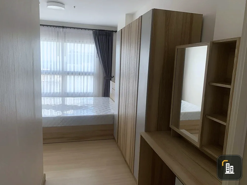 Selling Supalai Loft @ Talat Phlu Station. Spacious unit with great location and beautiful city views. What are you waiting for?
