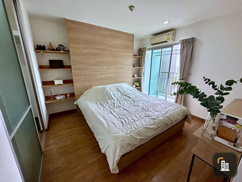 For rent: U Delight @ Jatujak Station, corner unit with 2 balconies, pool view from every room, fully furnished, ready to move in.