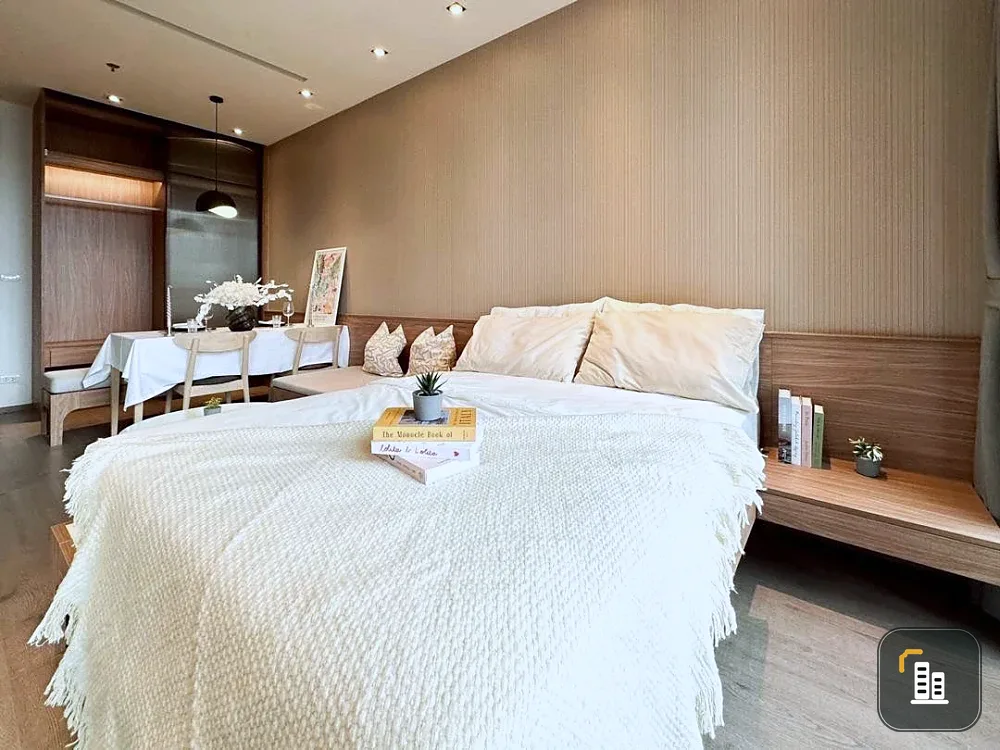 For rent: Park 24 Origin Phrom Phong. Garden view, excellent natural light, fully furnished, ready to move in.