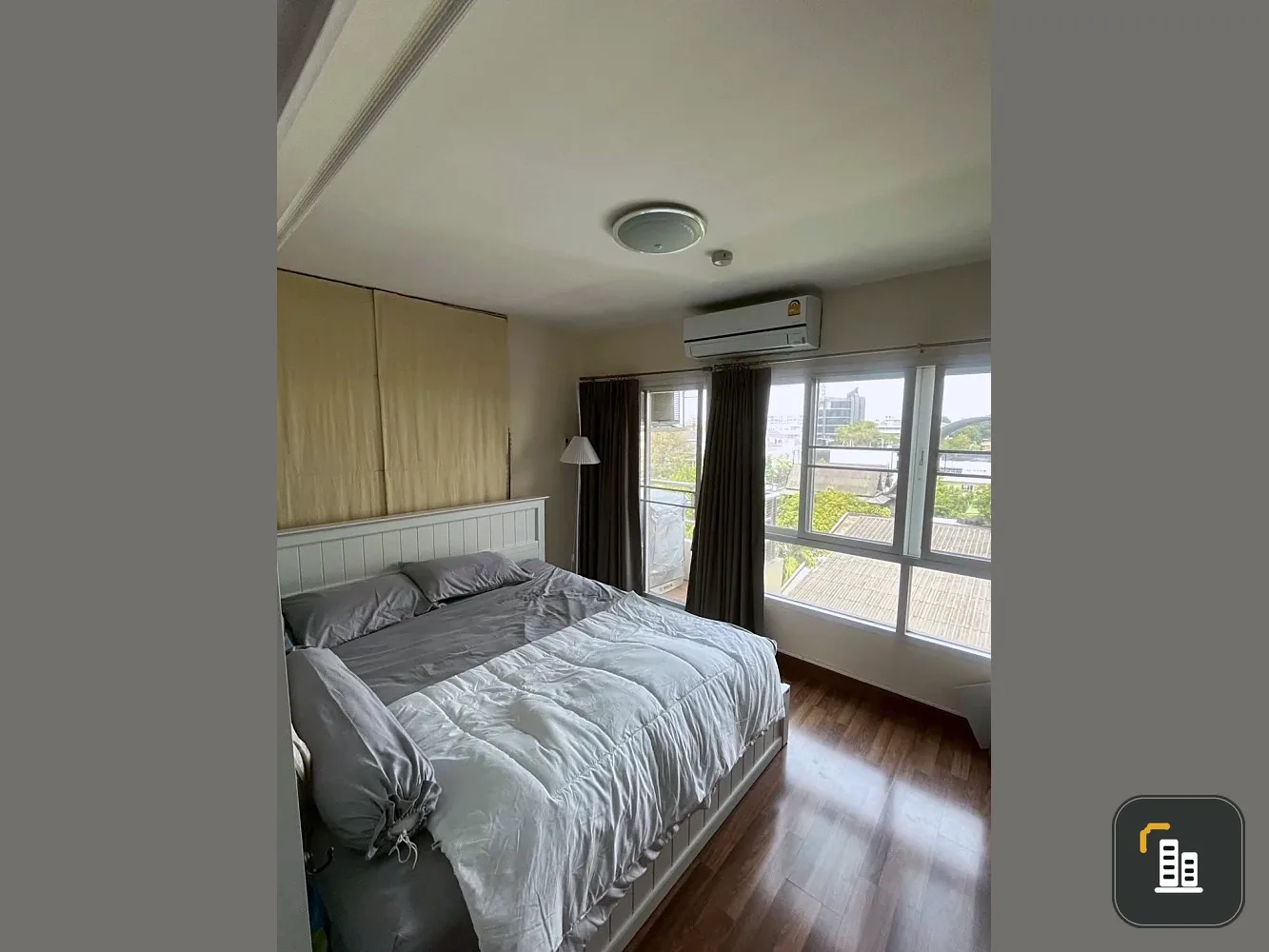 For sale or rent: Chateau In Town Major Ratchayothin. Spacious rooms, peaceful condo with a home-like feel, panoramic balcony views. Book now!