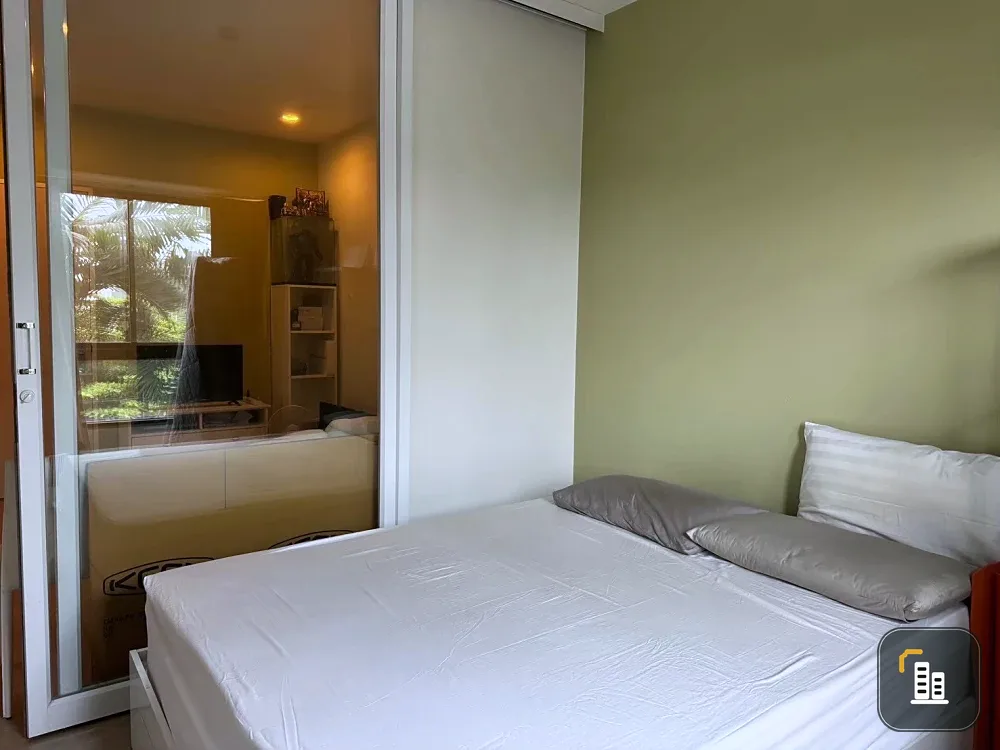 Selling S1 Rama 9, 5th floor, fully furnished and ready to move in. Interested? Book now! Don't miss out! Hurry!
