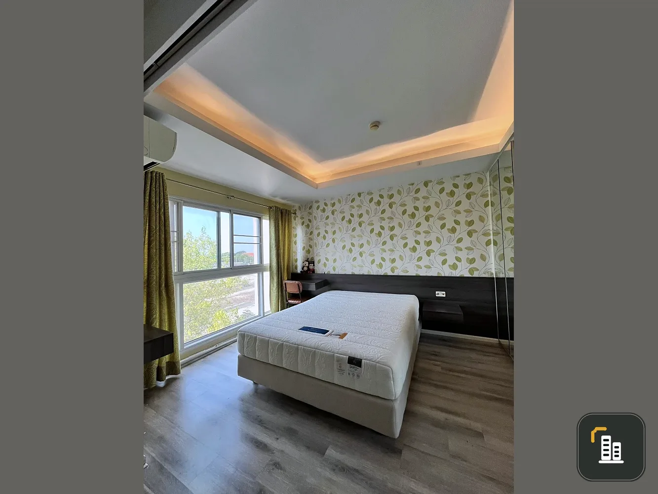 Double Lake Condominium for sale. Spacious and comfortable rooms with beautiful wallpaper. Ready to move in!