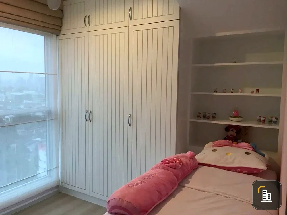 Selling Aspire Sukhumvit 48, 2 bedrooms, spacious living area, high-quality built-in furniture. Book now!