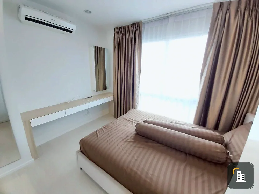 Selling a unit at The Prodigy Phetkasem 62. Located opposite the garbage room, a convenient short walk away. Close to the fire escape. Book now!