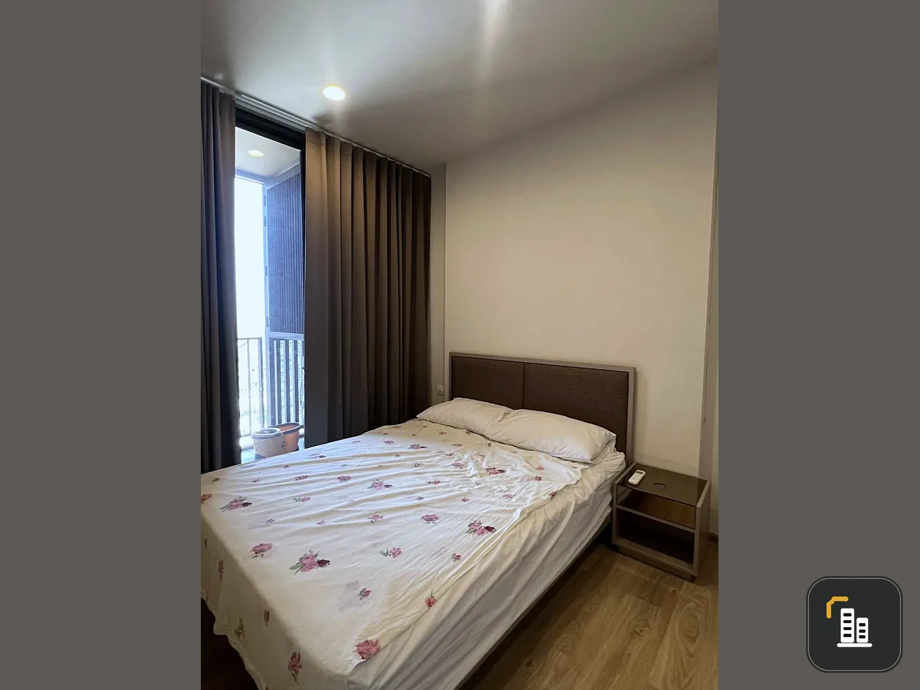 Oka Haus apartment for rent, located on the 37th floor. Very high floor with stunning city views and no obstructing buildings. Book now!