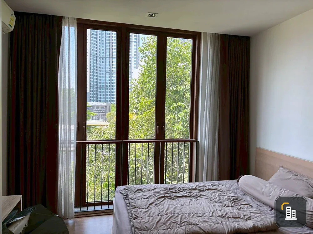 For rent: HASU HAUS. A comfortable room in a great location, fully furnished. What are you waiting for?