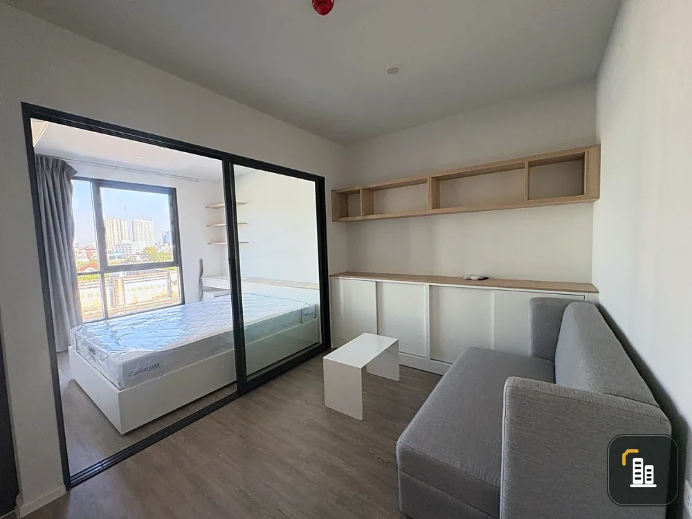 For rent: Blue Sukhumvit 89, 7th floor, partitioned unit, fully furnished, very livable. Book now! Don't miss out!