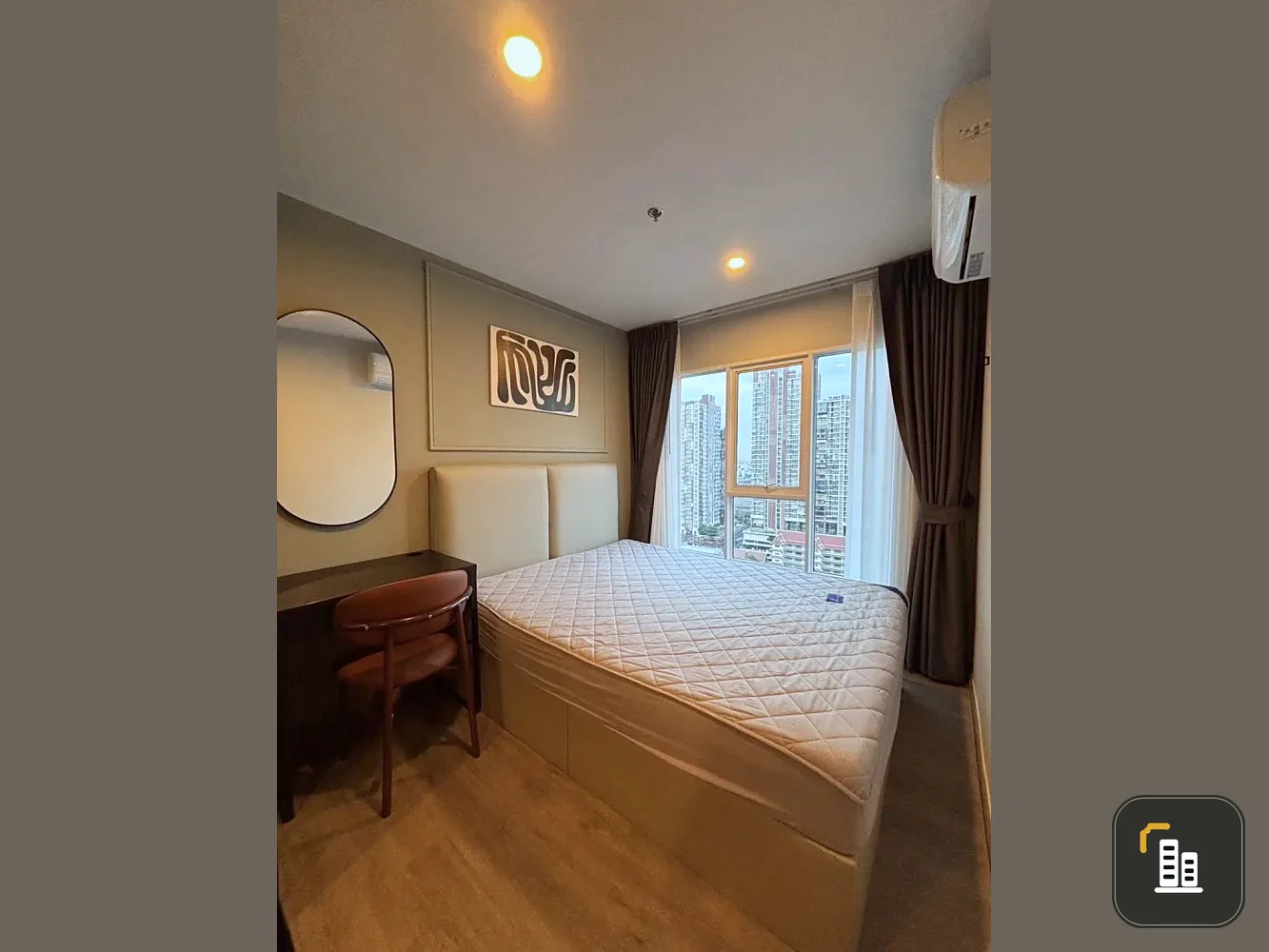 Condo for rent at Regent Home Bangna. Ready to move in, with separate, well-divided zones. Book now! Don't miss out!