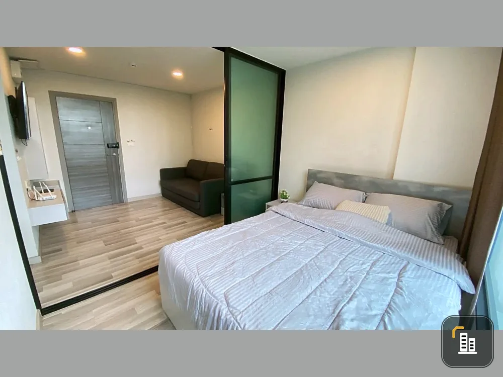 Selling The Cube Premium Ratchada 32 unit, fully furnished. Just bring your belongings and move in! Book now before it's too late!
