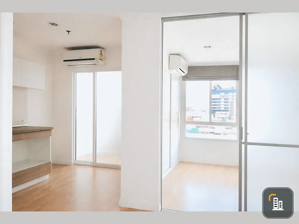 For sale: Lumpini Park Pinklao, 28 sq.m., 7th floor, unfurnished, clean, bright and airy. Book now!