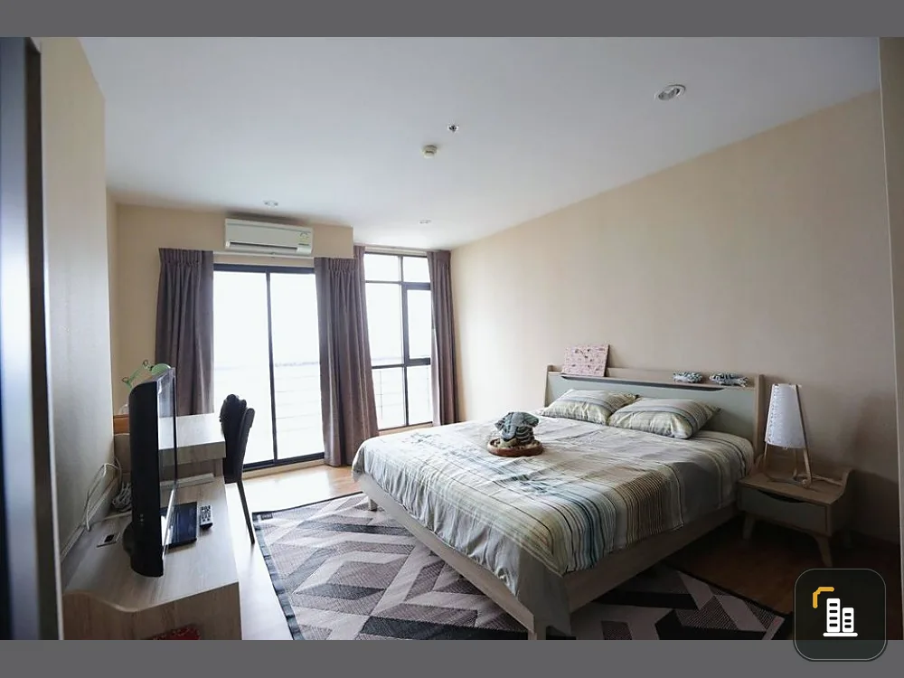 Bangkok Horizon P48 for rent, very beautiful room, facing Petchkasem Road, overlooking MRT, cool breeze, good weather, urgent