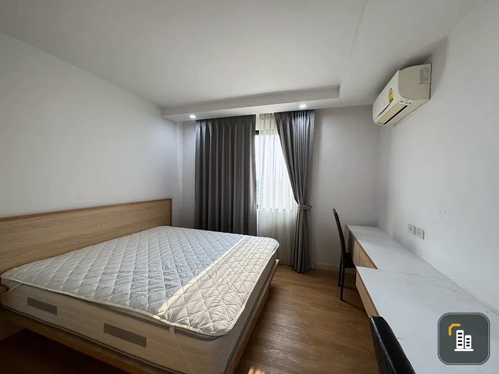 Selling V Condo Salaya, 1 bedroom, 1 bathroom. Fully furnished with appliances. Just bring your bags and move in!
