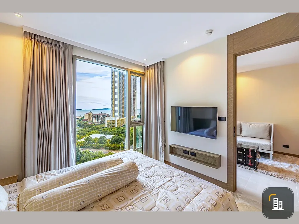 Riviera Ocean Drive, 11th floor, fully furnished, stunning ocean view. You won't be disappointed with your booking!