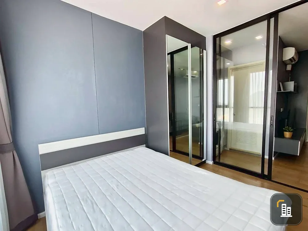 For rent: Notting Hill Leamchabang. A lovely room with beautiful city views from a high floor. Great location. Don't miss out!